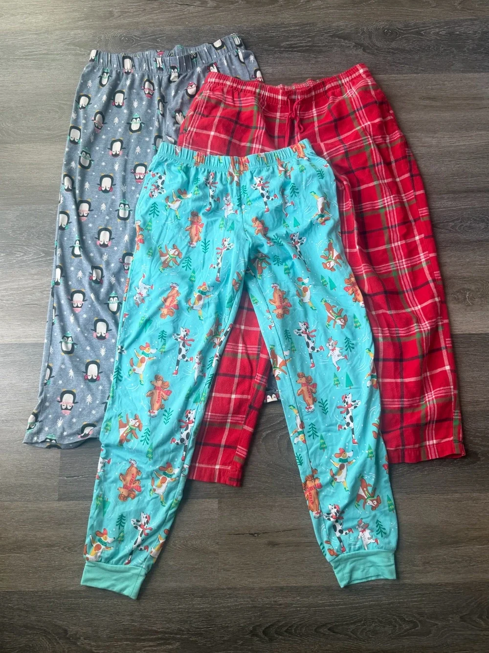 Women’s Bundle Pajamas 4 piece Set - Green, Red, Gray, Aqua small and XS